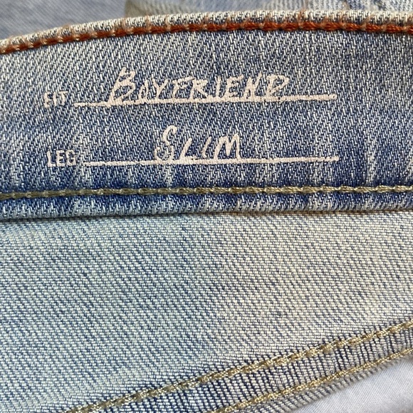 Eddie Bauer Boyfriend Distressed Mid Rise Random Fading Light Blue Jeans 6 NWOT - Picture 12 of 14